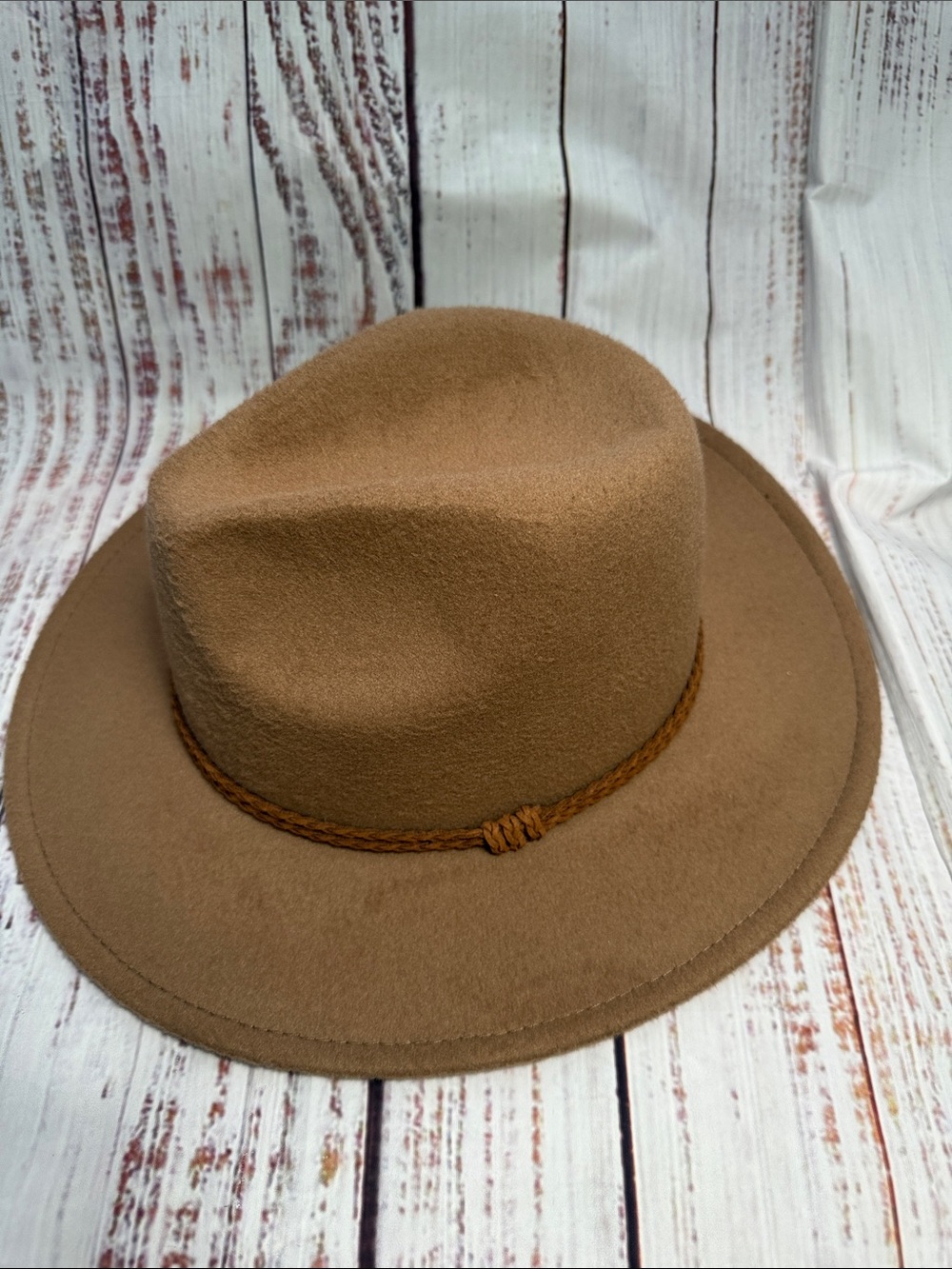 Classic Tan Wide-Brim Fedora Hat
